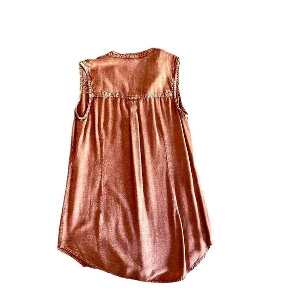 Lola P sleeveless top - Picture 5 of 8